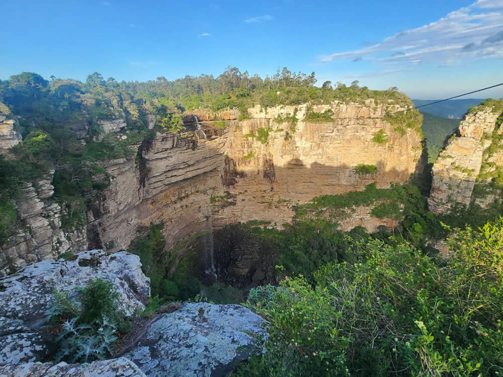View of waterfall and abseiling, Oribi Gorge Wild 5 Adventures. Image Hanti Kotze